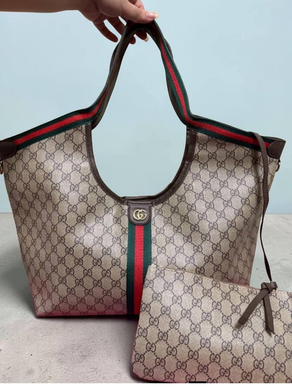 Super coated GiG Canvas Monogram Lrg Crossbody w/classic Green/Red Strap Pouchet